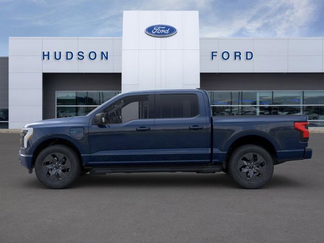 2025 Ford F-150 Lightning photo 3