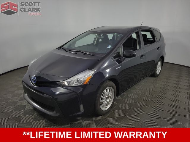2017 Toyota Prius V Three photo 3