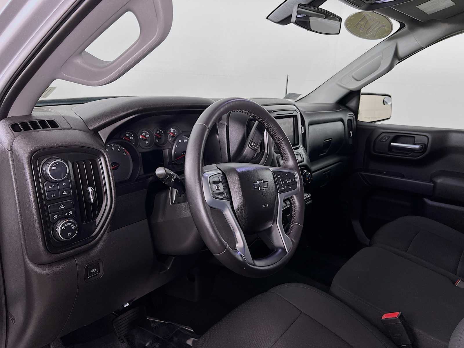 2021 Chevrolet Silverado 1500 Custom photo 7