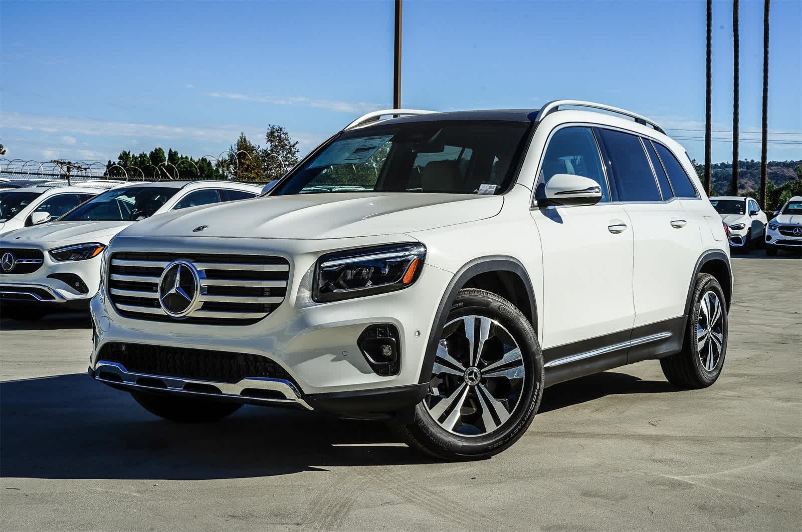 2026 Mercedes-Benz GLB GLB 250's photo