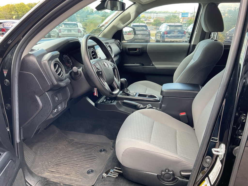 2023 Toyota Tacoma SR 4x4 photo 15