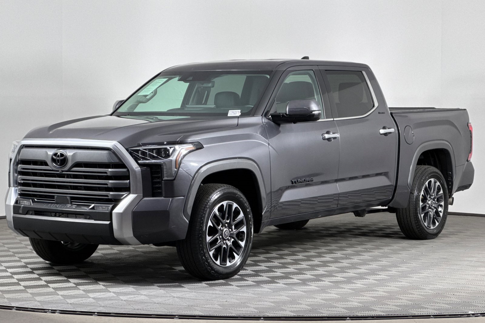 2022 Toyota Tundra Limited photo 8