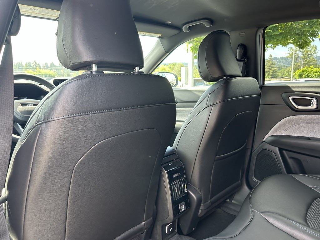 2025 Jeep Compass Latitude photo 20