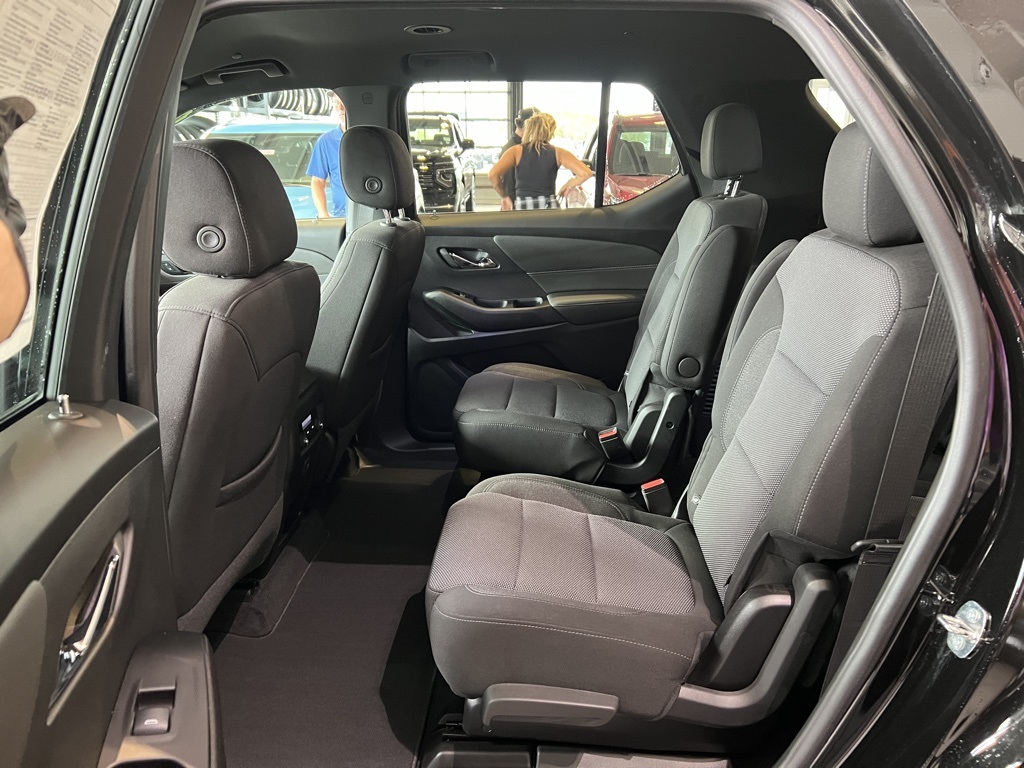 2023 Chevrolet Traverse Cloth 1LT photo 11