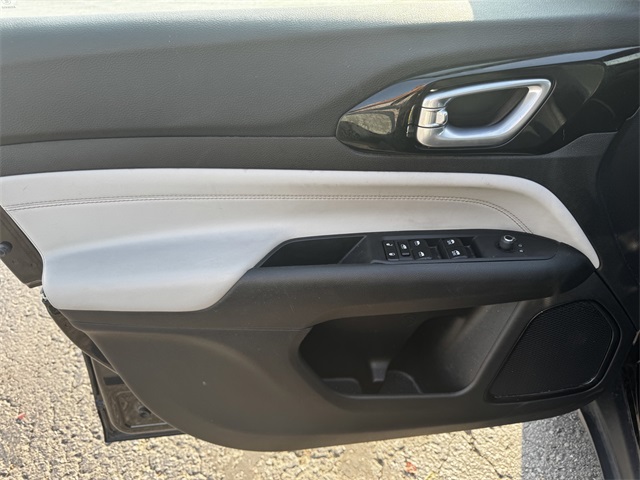 2023 Jeep Compass Limited photo 20