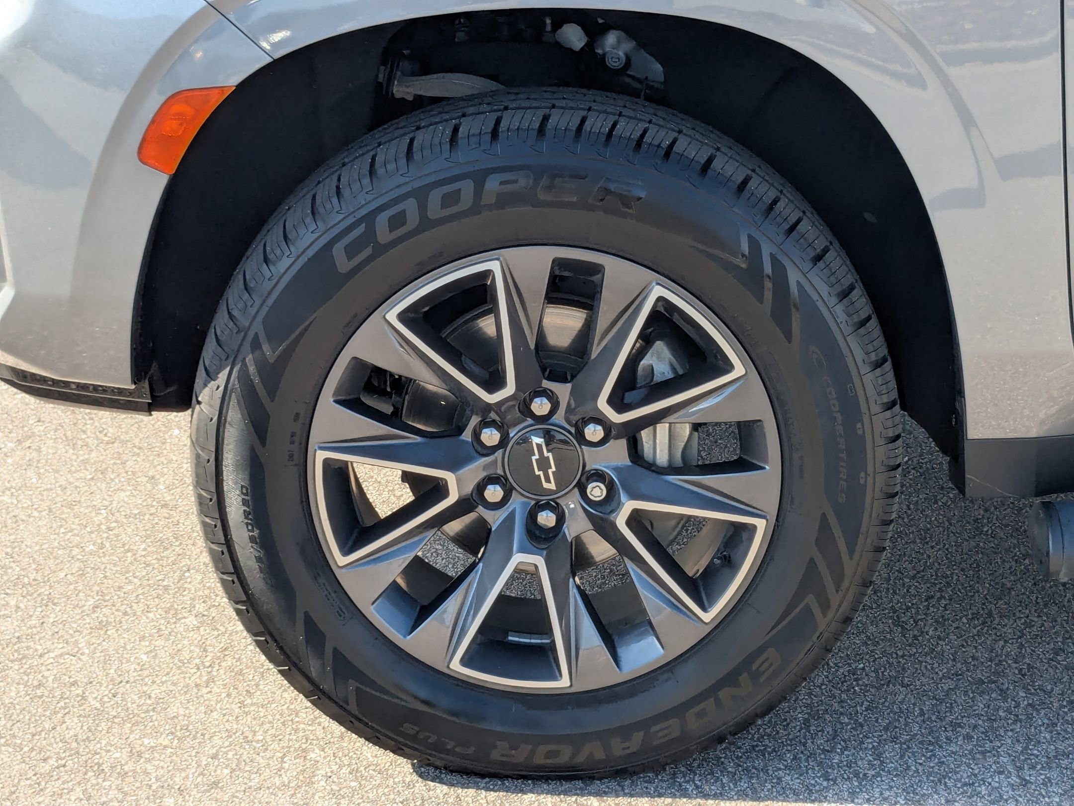 2021 Chevrolet Tahoe Z71 photo 3