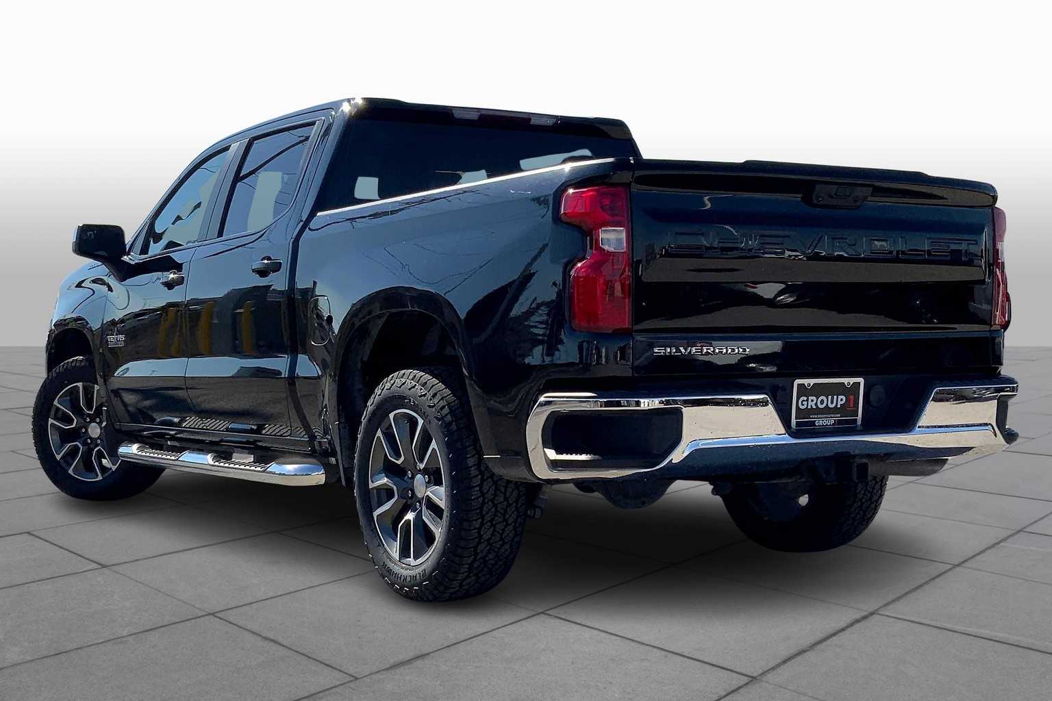 2022 Chevrolet Silverado 1500 LT photo 10