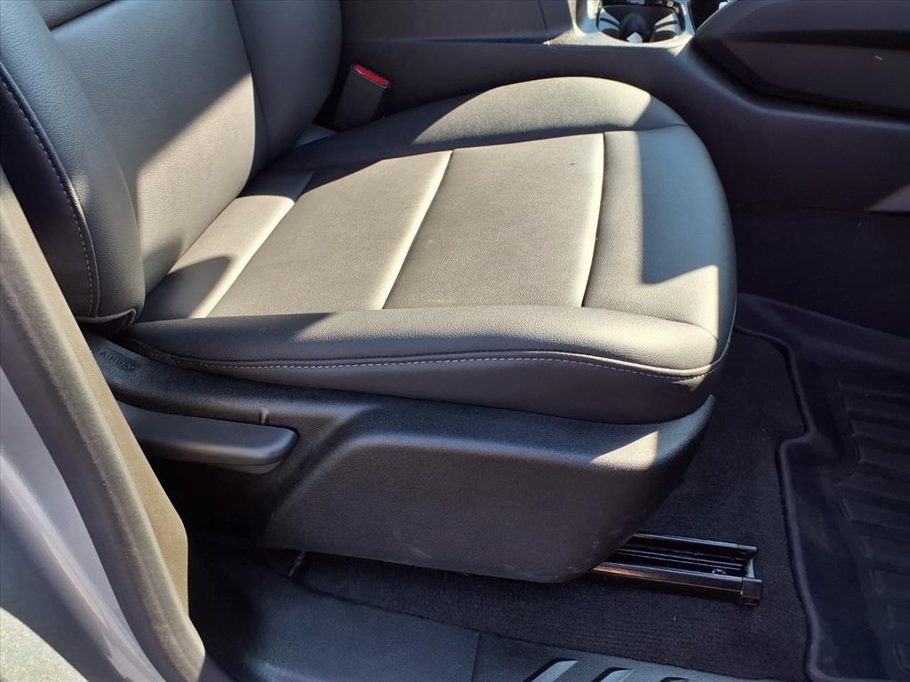 2024 Chevrolet Colorado LT photo 19