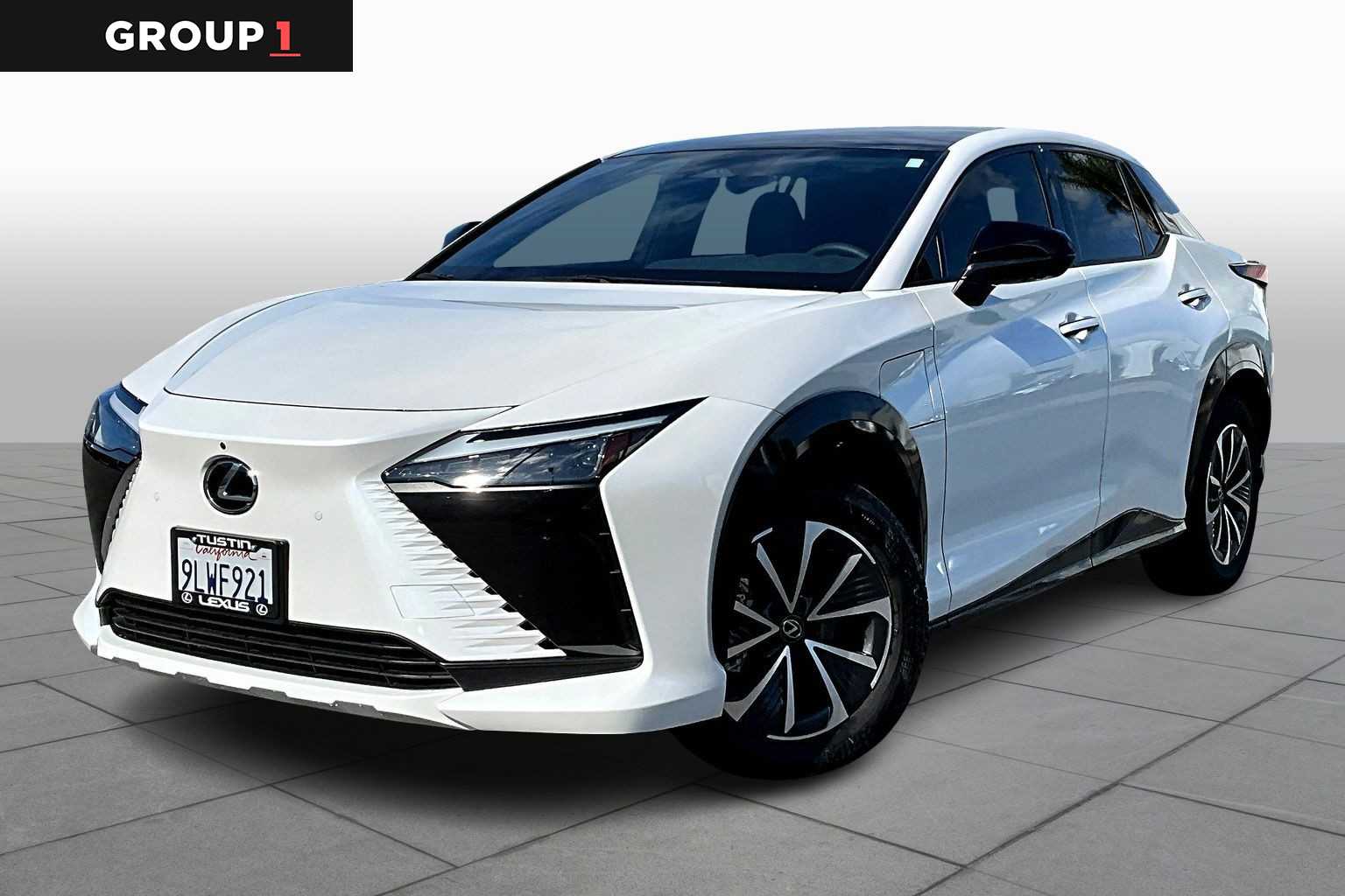 2024 Lexus RZ Premium's photo