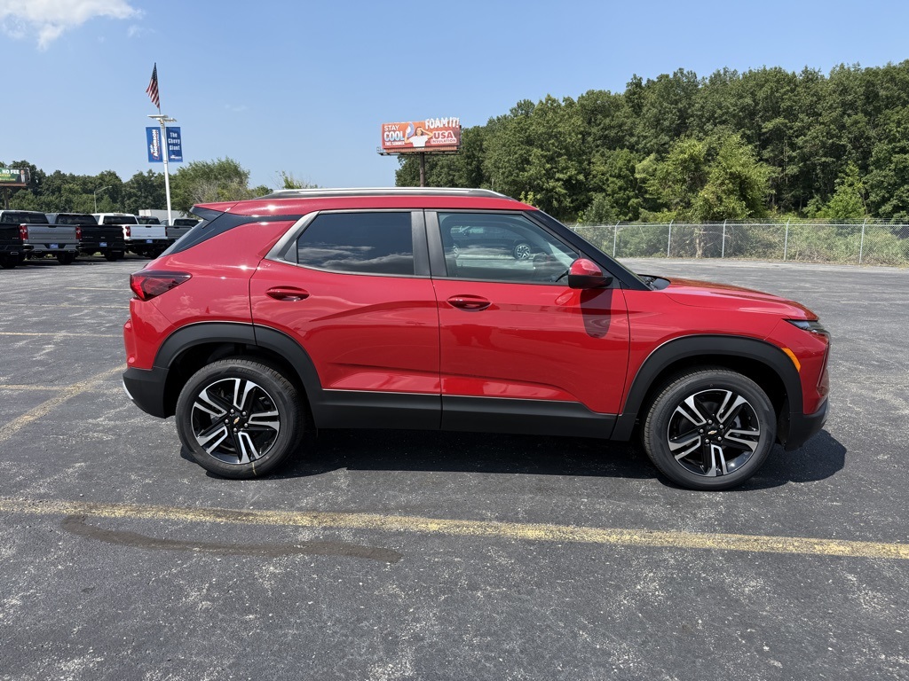 2026 Chevrolet Trailblazer LT photo 2