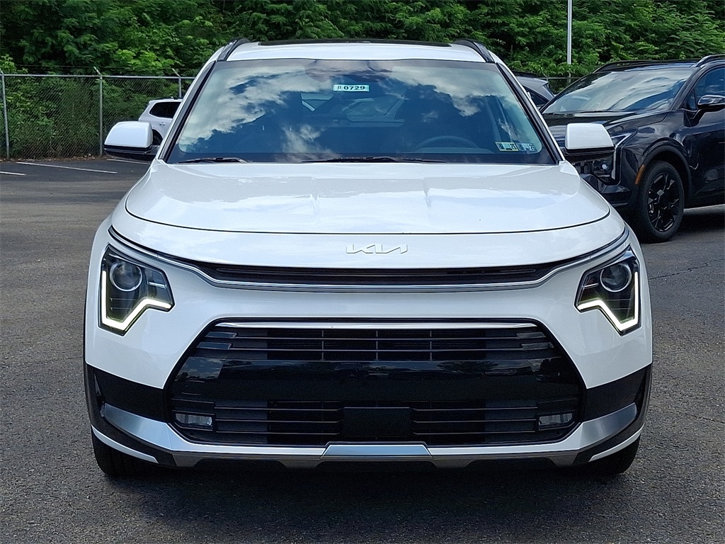 2025 Kia Niro EX Touring photo 2