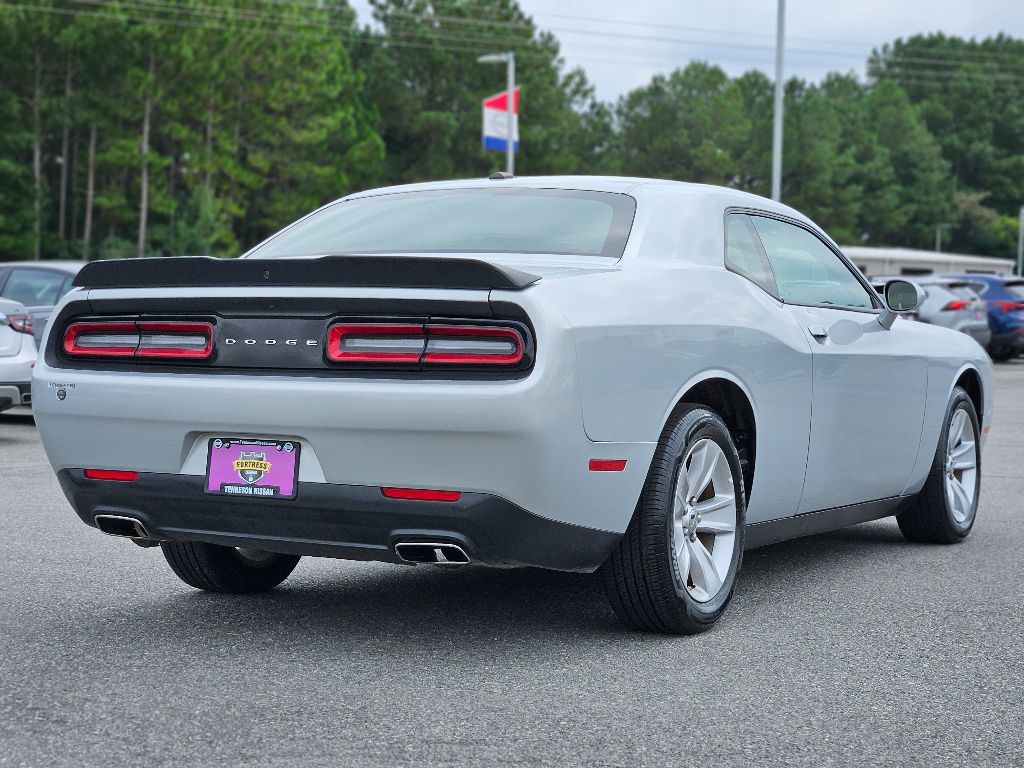 2023 Dodge Challenger SXT photo 4