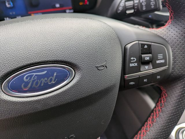2025 Ford Escape ST-Line photo 18