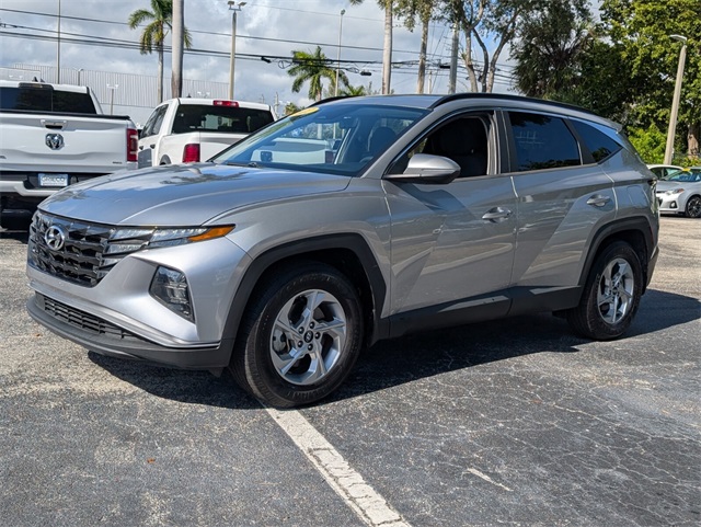 2022 Hyundai Tucson SEL photo 3