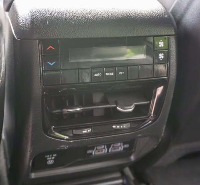 2023 Jeep Grand Cherokee Altitude photo 10