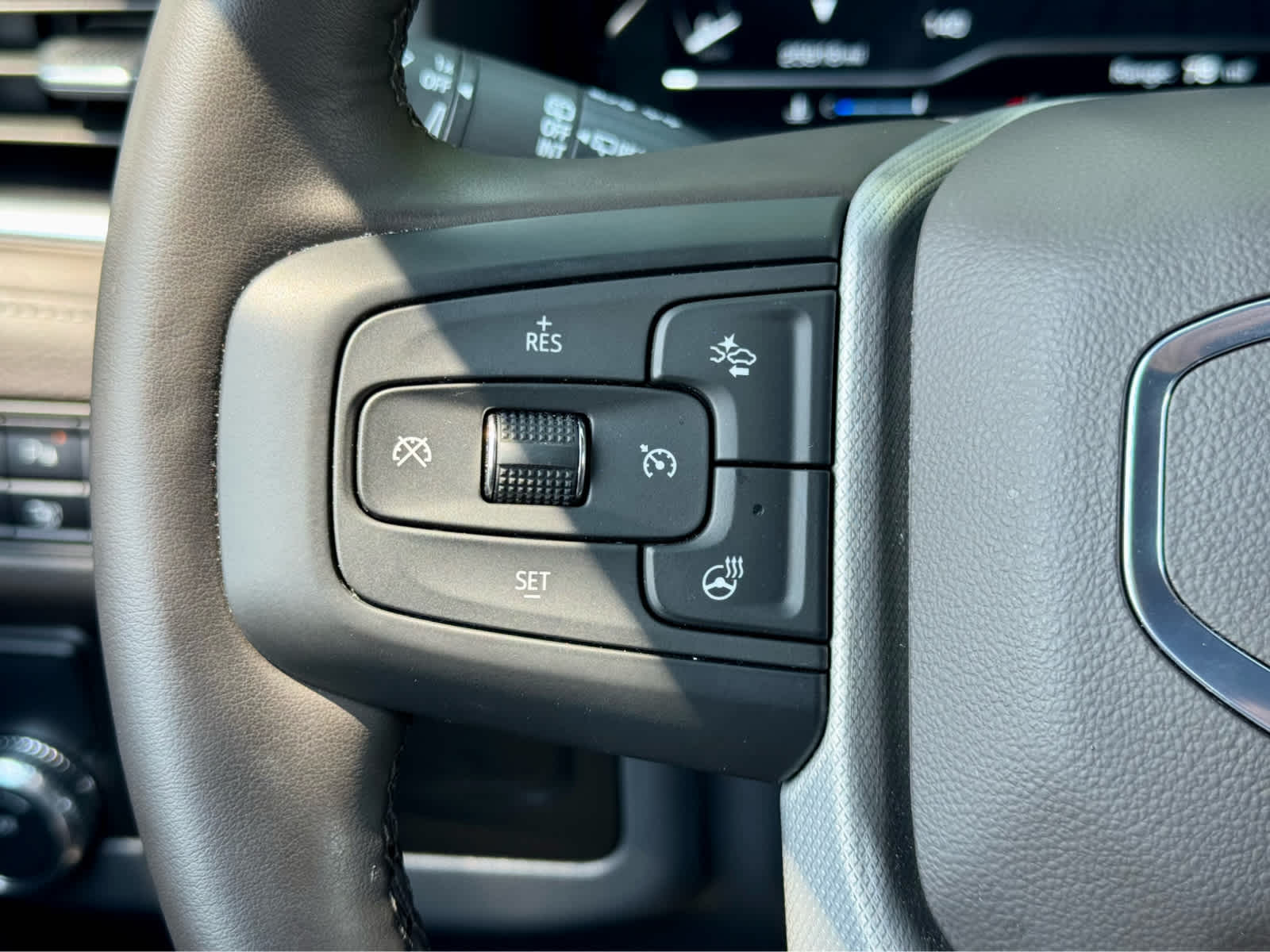 2024 Gmc Yukon Denali photo 17