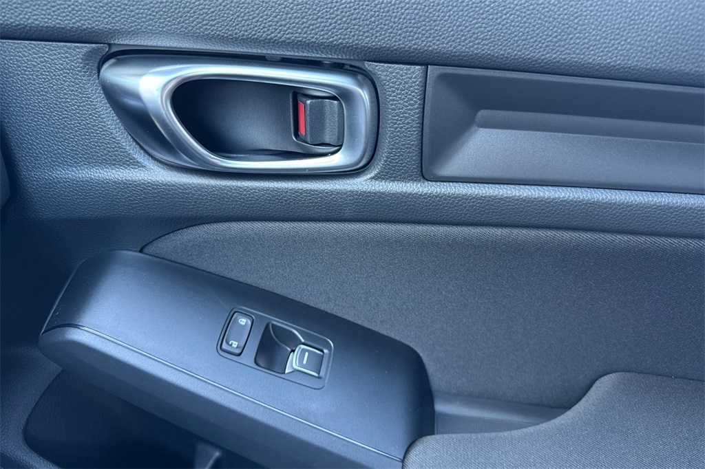 2026 Honda Civic Hatchback Sport photo 17