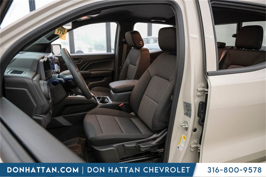 2026 Chevrolet Colorado Trail Boss photo 3