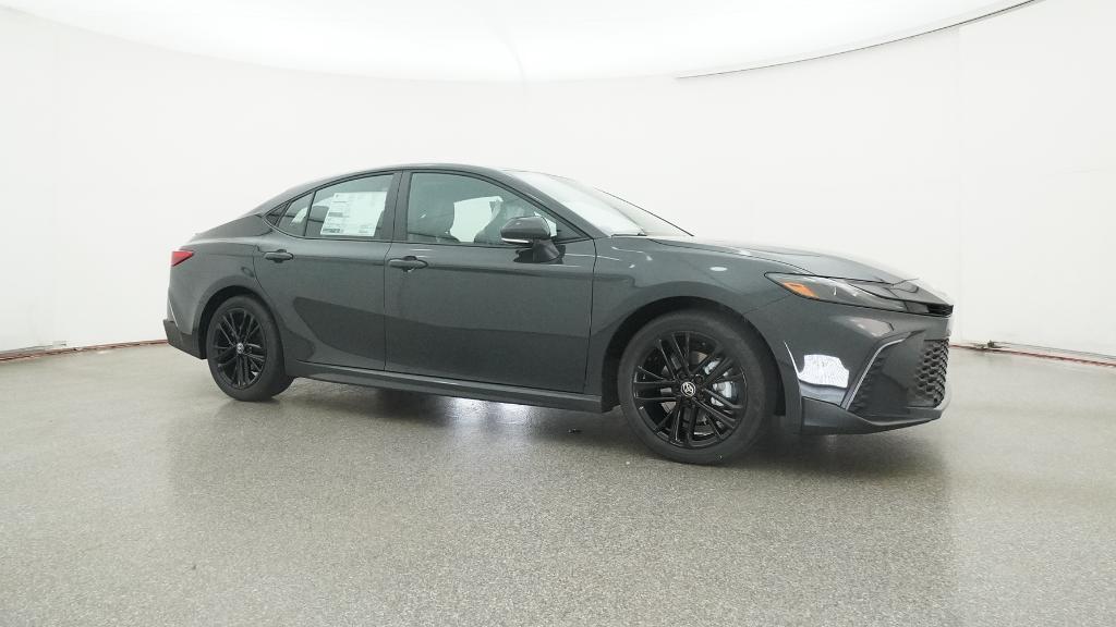 2025 Toyota Camry SE photo 11