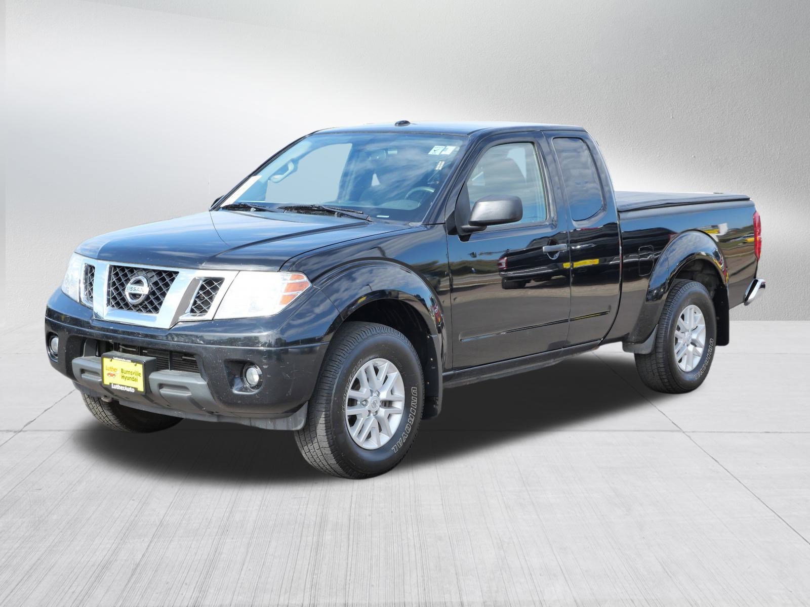 2015 Nissan Frontier SV photo 3