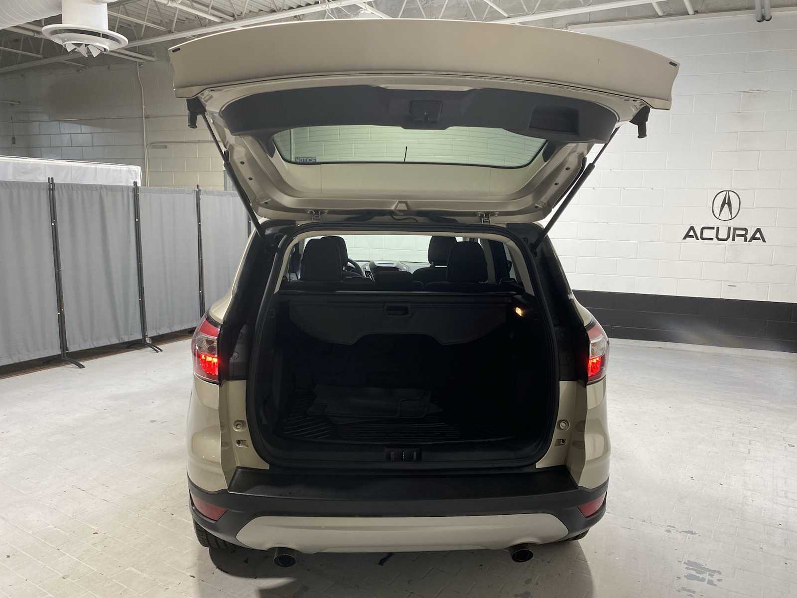 2018 Ford Escape SE photo 19