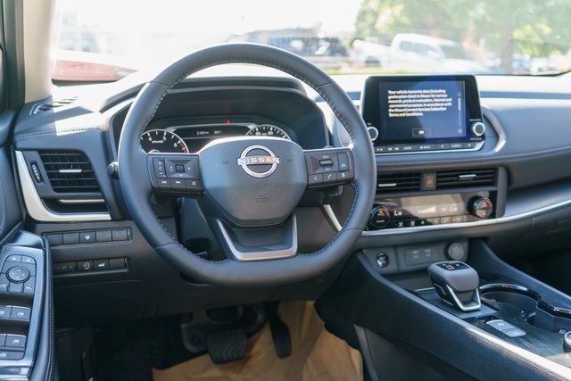 2026 Nissan Rogue SV photo 11