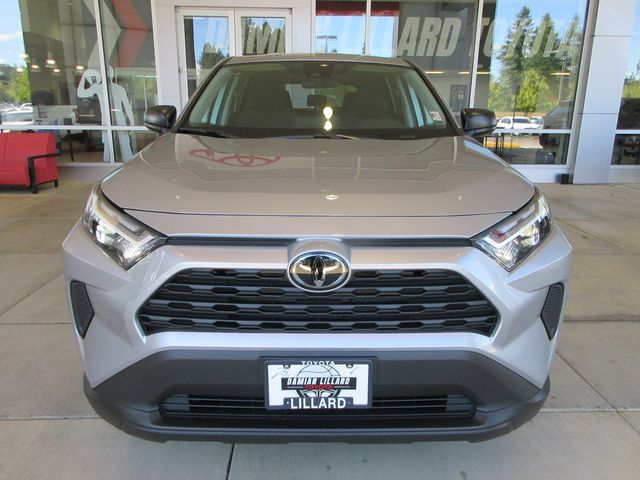 2025 Toyota RAV4 LE photo 3