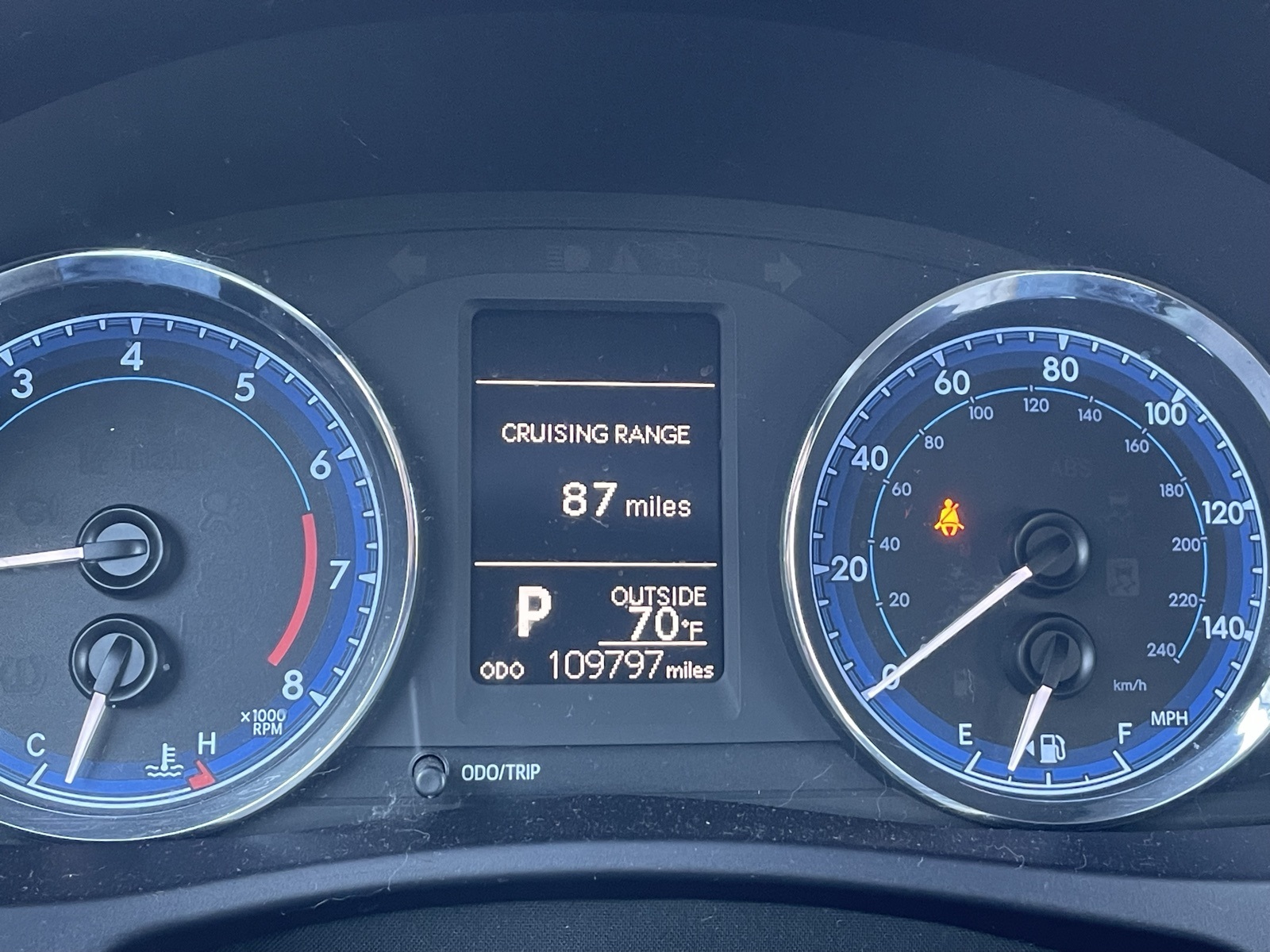 2018 Toyota Corolla LE photo 4