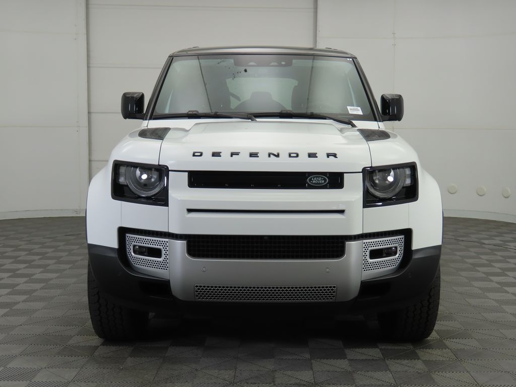 2025 Land Rover Defender 110 S photo 2