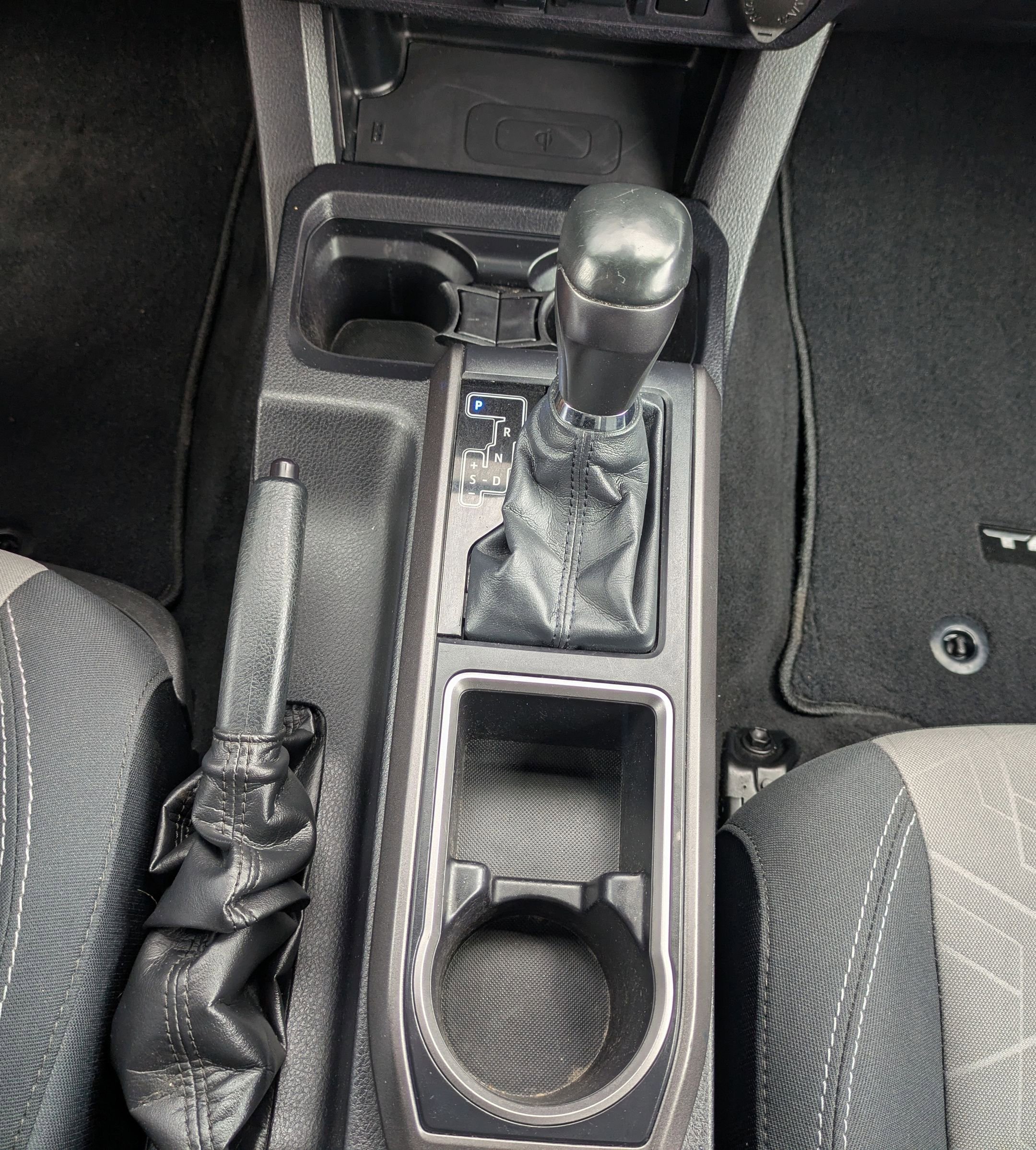 2020 Toyota Tacoma SR5 photo 13