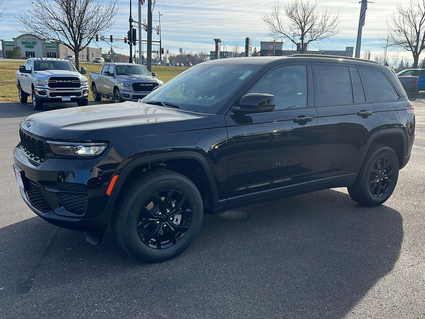 2025 Jeep Grand Cherokee Altitude's photo