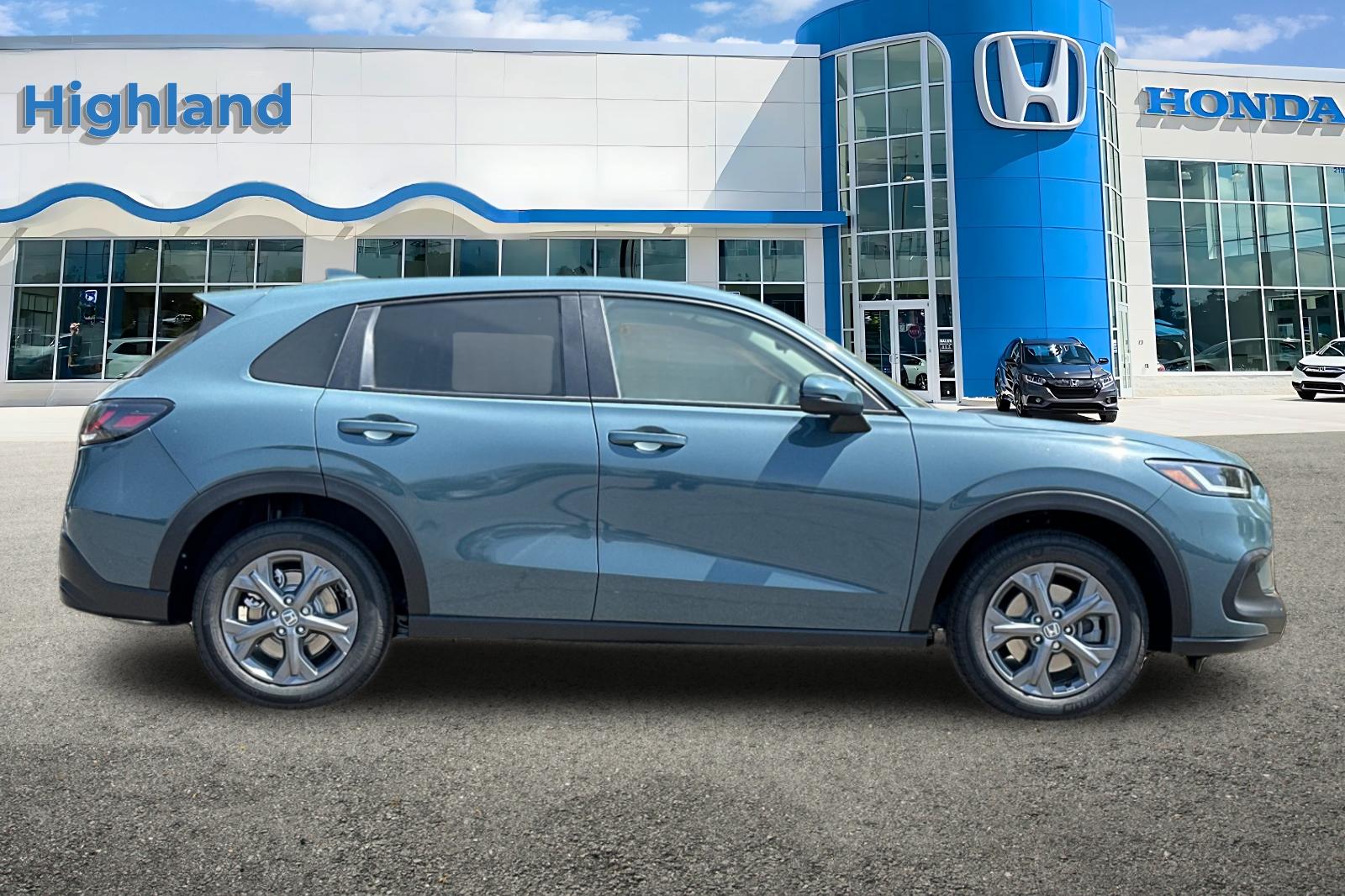 2026 Honda HR-V LX photo 2