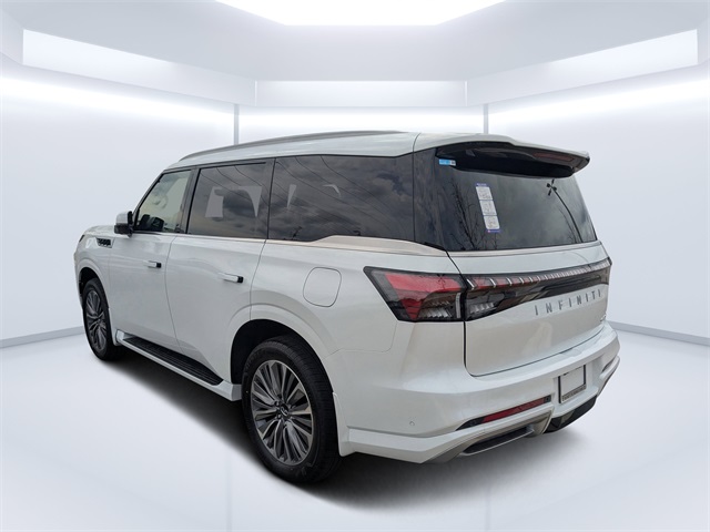 2026 Infiniti QX80 Luxe photo 3