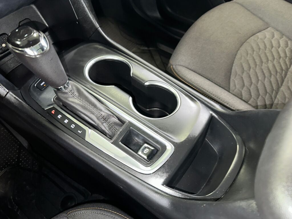 2018 Chevrolet Equinox LT photo 13