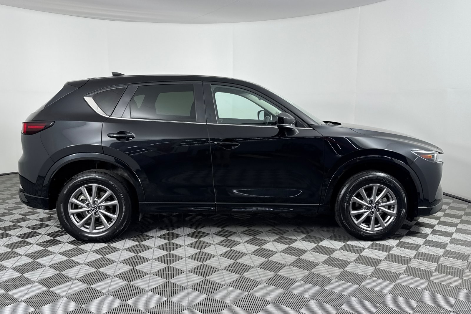 2024 Mazda CX-5 2.5 Select photo 2