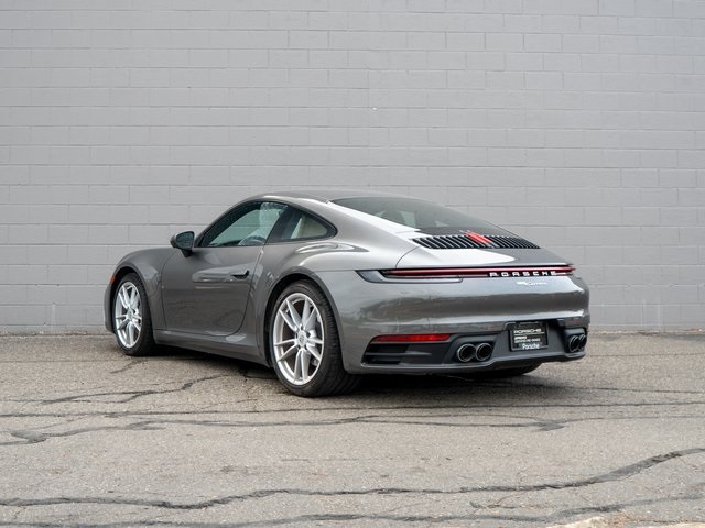 2024 Porsche 911 T 4 photo 3