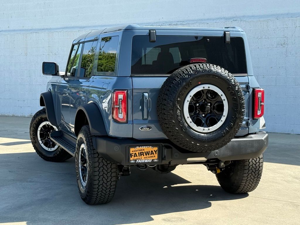 2025 Ford Bronco Outer Banks photo 5