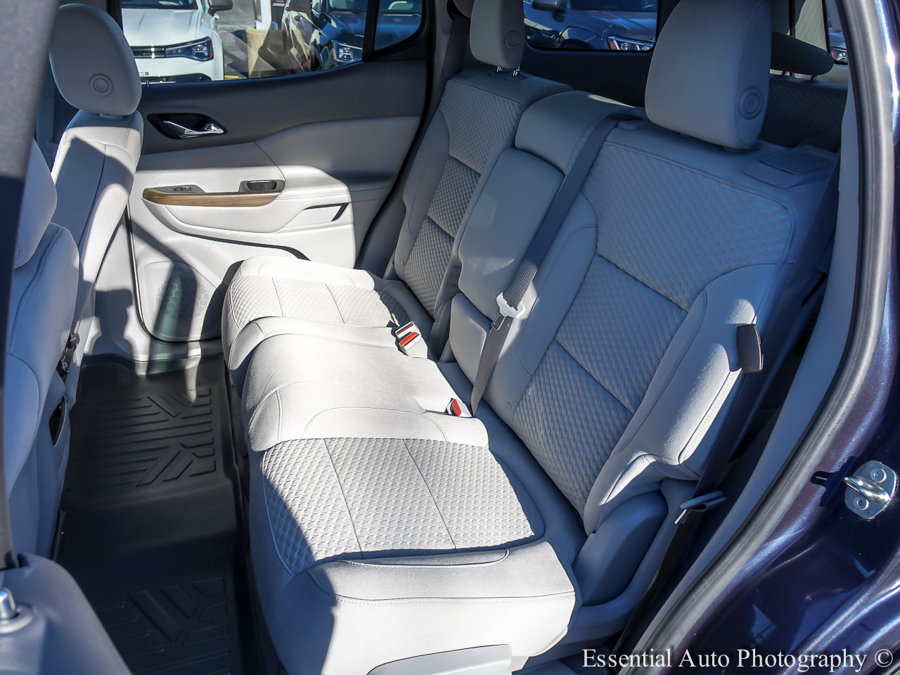 2018 GMC ACADIA - Image 9