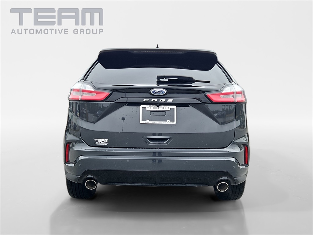 2021 Ford Edge ST photo 2