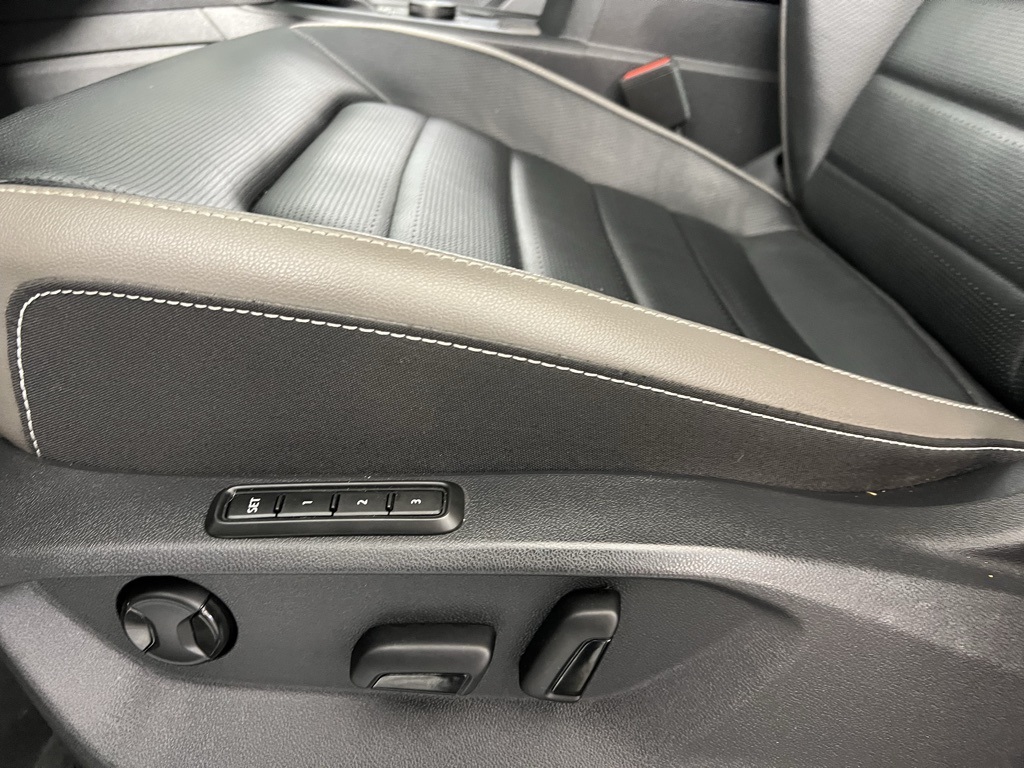 2023 Volkswagen Atlas V6 SEL Premium R-Line photo 22