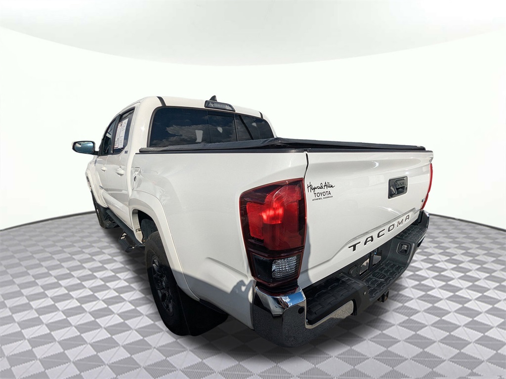 2018 Toyota Tacoma SR5 TRD Sport photo 4