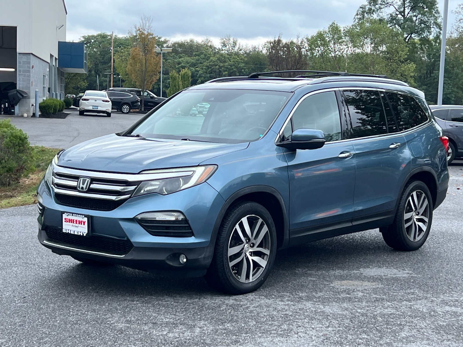 2016 Honda Pilot Touring photo 2