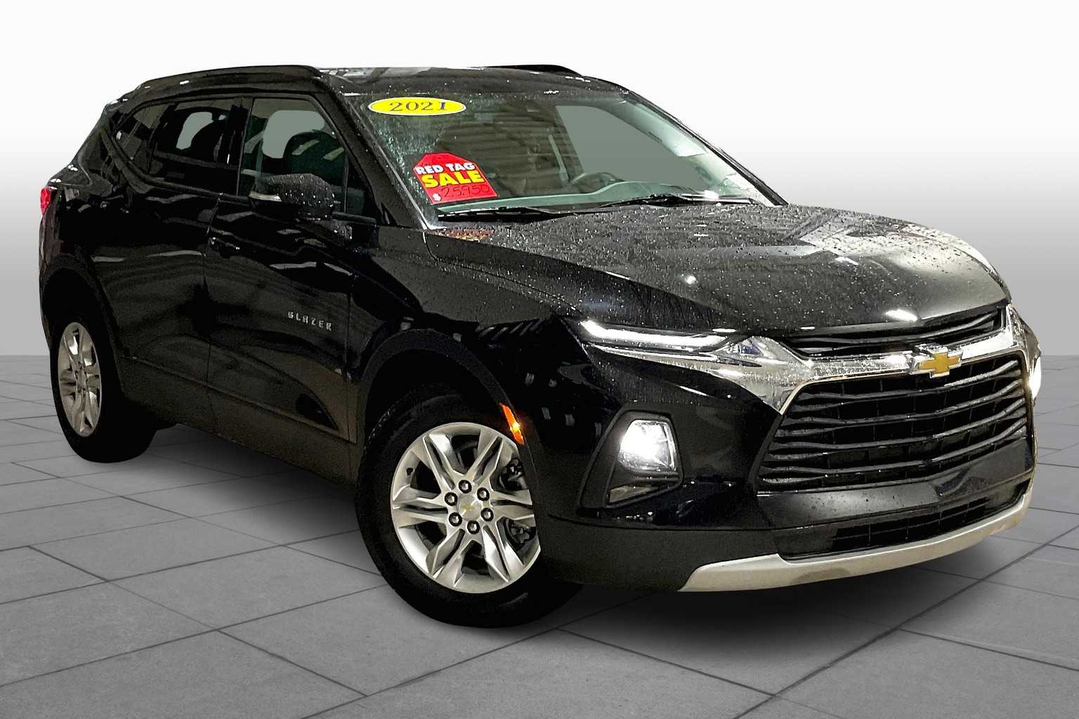 2021 Chevrolet Blazer 2LT photo 2