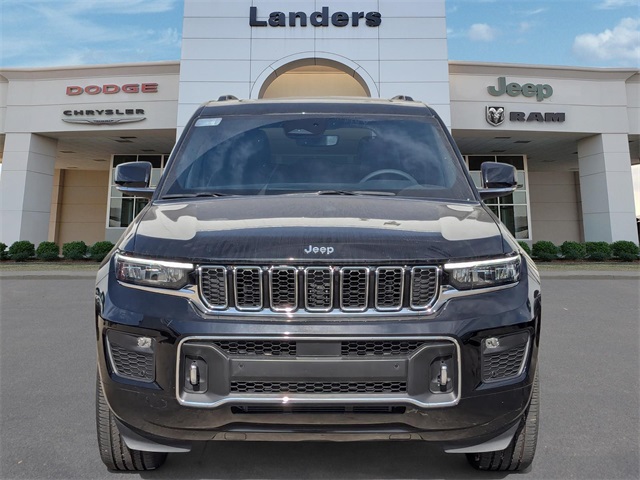 2023 Jeep Grand Cherokee Overland photo 2
