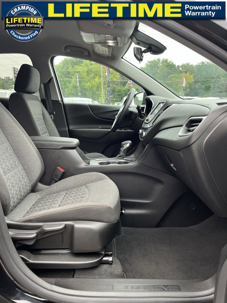 2023 Chevrolet Equinox LT photo 24