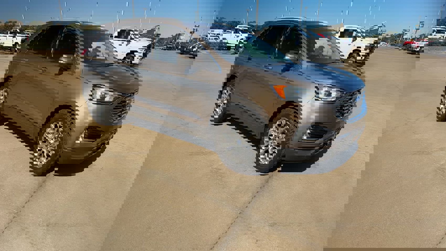 2019 Ford Edge Titanium photo 3