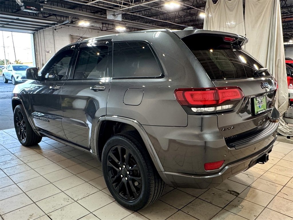 2020 Jeep Grand Cherokee Altitude photo 4