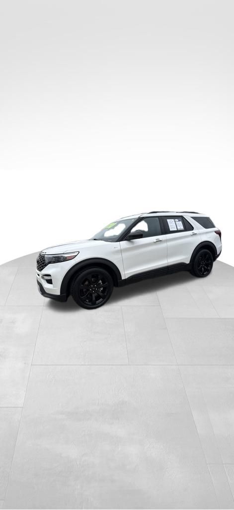 2023 Ford Explorer ST-LINE's photo