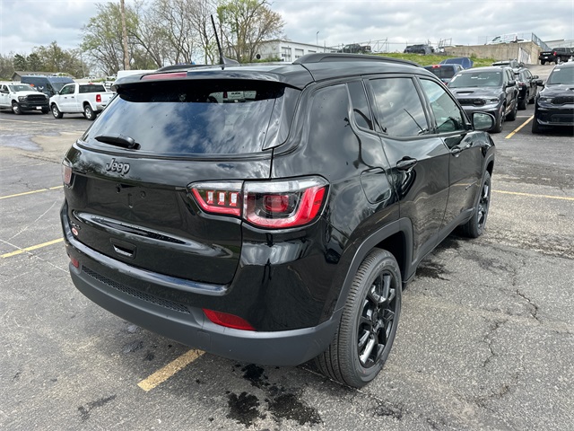 2025 Jeep Compass Latitude photo 6
