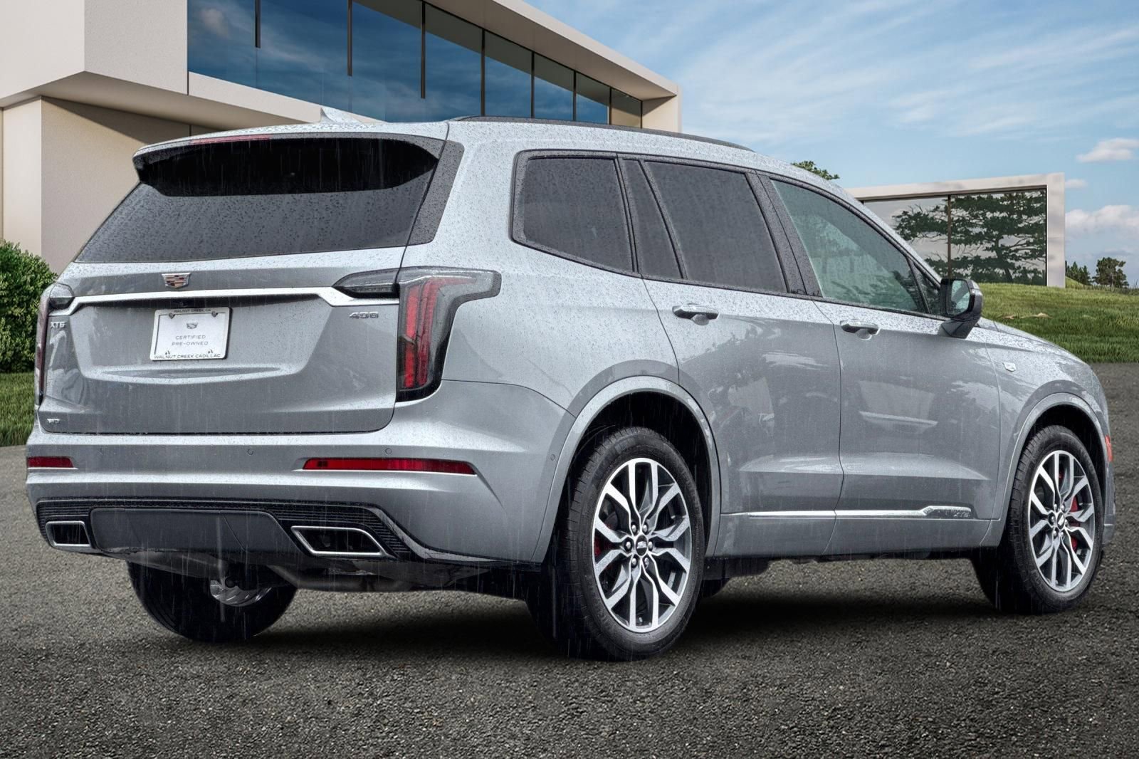 2024 Cadillac XT6 Sport photo 2